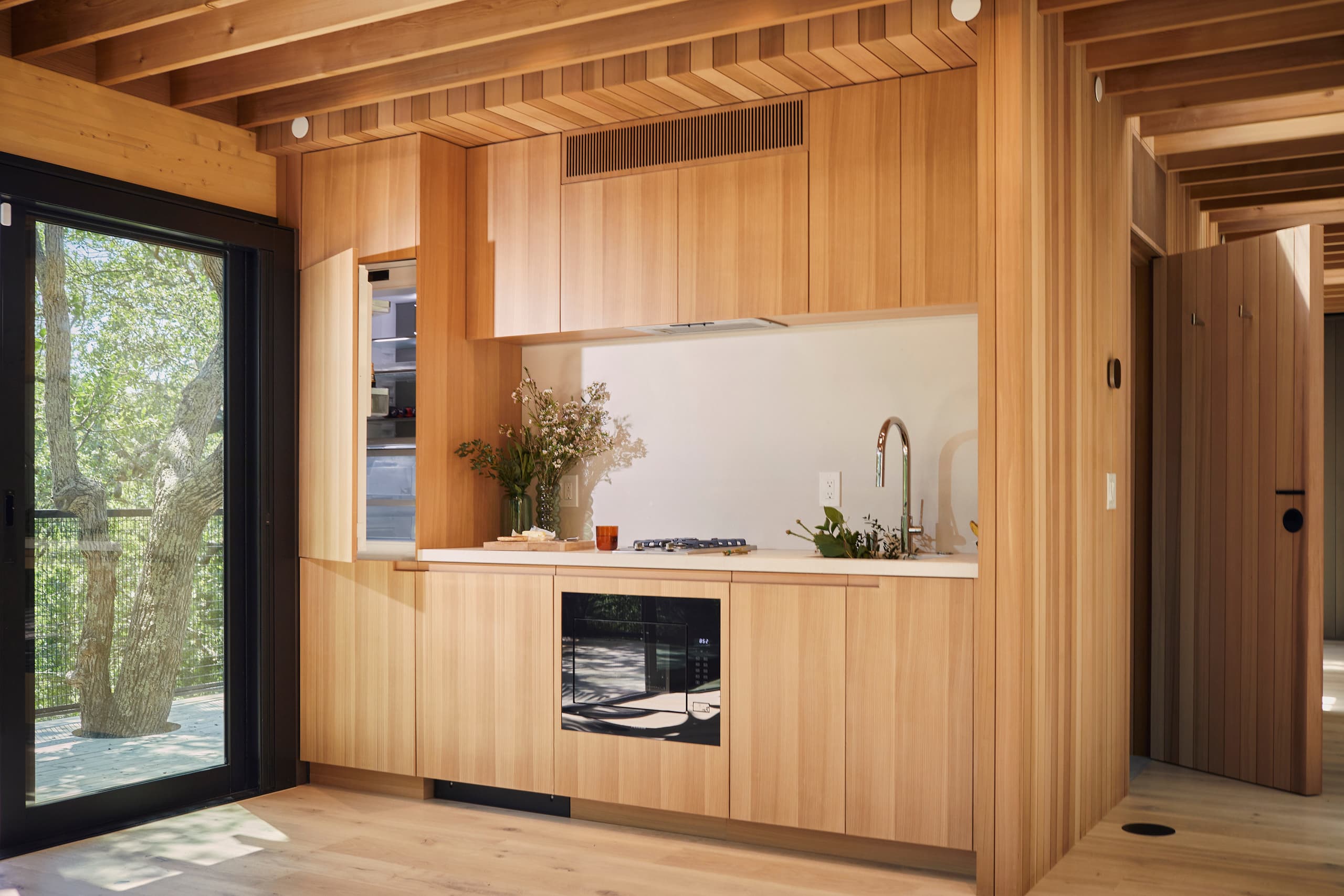 Monte Sereno Kitchenette — photograph 1